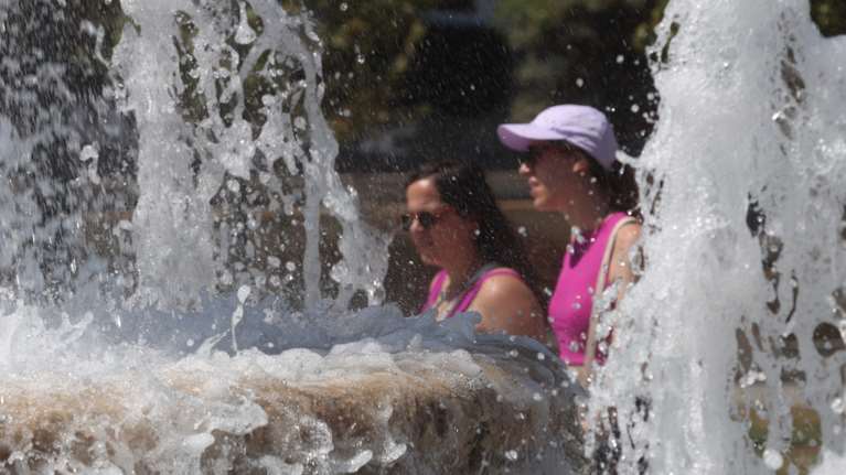 Καιρός: Ερχεται νέα θερμή εισβολή με 40άρια - Ενισχύονται τα μελτέμια