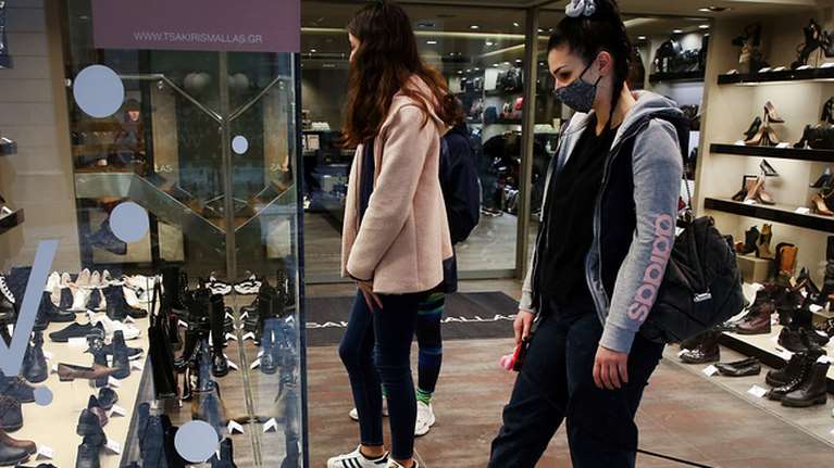 Click inside και click away: Πώς λειτουργεί από σήμερα η αγορά- Ερωτήσεις, απαντήσεις και το &quot;μυστήριο&quot; με τα εμπορικά κέντρα