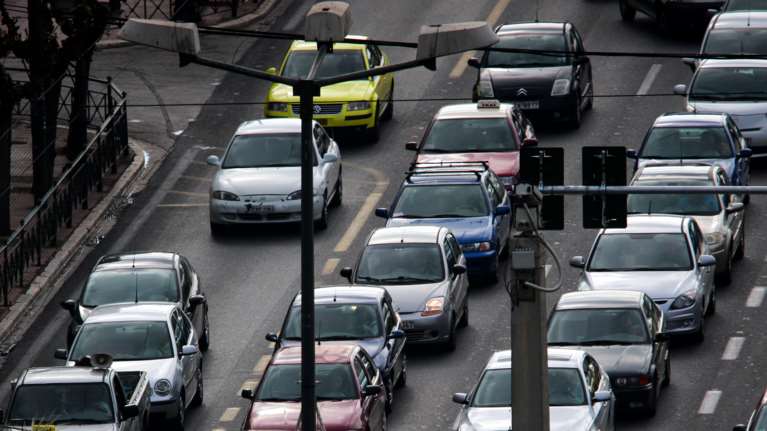 Τέλη κυκλοφορίας: Τελευταία διορία σήμερα - Έρχονται τα τέλη με τον μήνα - Από πότε θα εφαρμοστεί το μέτρο