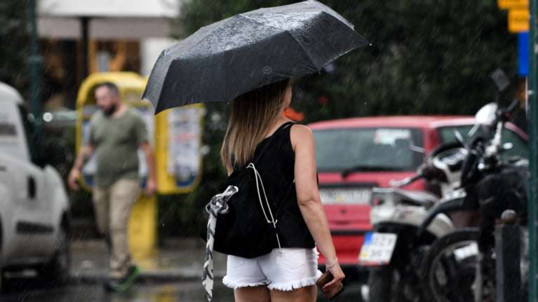 Μαρουσάκης: Επιδείνωση του καιρού την Παρασκευή με καταιγίδες και χαλάζι- Ποιες περιοχές θα επηρεαστούν