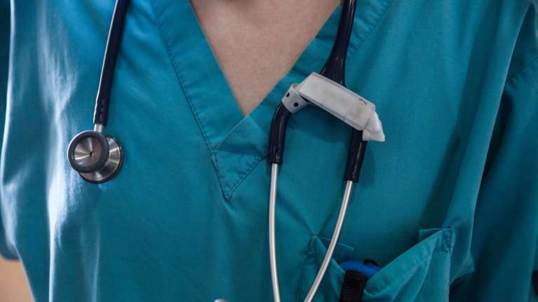 Καταγγελία στο νοσοκομείο Χανίων: Ακτινολόγος επιτέθηκε σε γιατρό επειδή του ζήτησε να κάνει αξονική σε θύμα τροχαίου