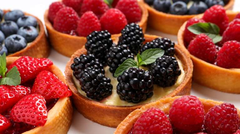 Εορτολόγιο: Ποια ονόματα γιορτάζουν σήμερα, Σάββατο 29 Ιουνίου - Μην ξεχάσετε να τους ευχηθείτε