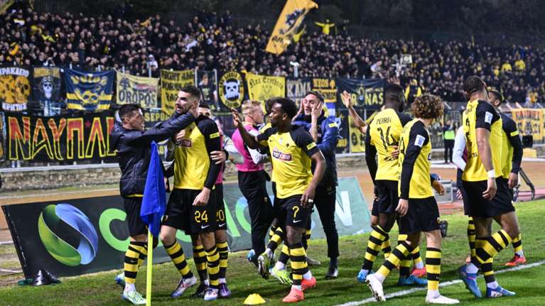 Λαμία-ΑΕΚ 0-1: Ο Μήτογλου την λύτρωσε και έπιασε κορυφή [βίντεο]