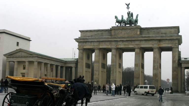 Black out στο Βερολίνο: Πάνω 50.000 νοικοκυριά και επιχειρήσεις χωρίς ρεύμα - Υποψίες εμπρησμού σε δίκτυο