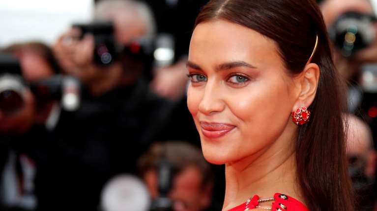 Ιρίνα Σάικ: Η Ρωσίδα καλλονή έχει την απόλυτη φυσική ομορφιά &amp; το αποδεικνύει