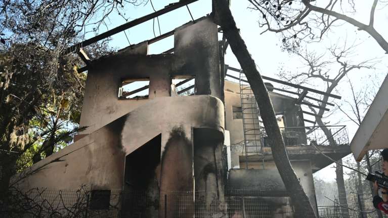 Φωτιά στην Αττική: Ακατάλληλα 104 σπίτια στις πυρόπληκτες περιοχές - Συνεχίζονται οι αυτοψίες