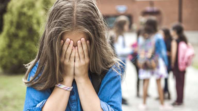 Γλυφάδα: Συνελήφθησαν οι δύο 14χρονες- και οι γονείς τους- για την επίθεση στη συμμαθήτριά τους - Ταυτοποιήθηκε ακόμα μια 16χρονη