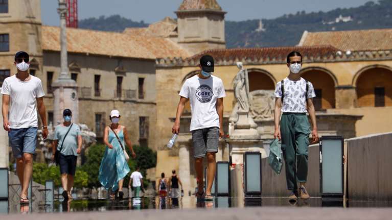 Κορονοϊός: Αγωνία ξανά στην Ισπανία - 905 κρούσματα σε μια μέρα