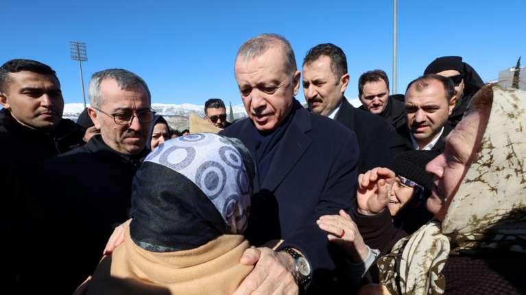 Ξεπερνά τους 17.500 ο αριθμός των νεκρών σε Τουρκία και Συρία - Επίσκεψη Ερντογάν στην Γκαζιαντέπ