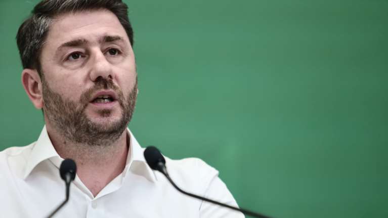 Ανδρουλάκης: Η Ελλάδα δεν μπορεί να υιοθετήσει την πρόταση του Συμβουλίου για το προσφυγικό