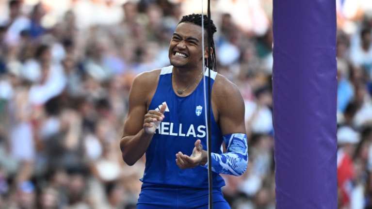 Τα social media υποκλίνονται στον ιπτάμενο Μανόλο – "Το χαμόγελο και η ψυχή σου γεμίζουν τα σπίτια μας, σε ευχαριστούμε για όλα"