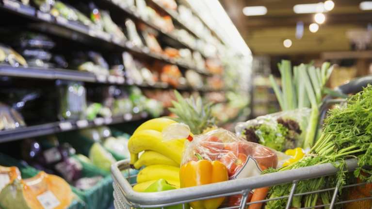 &quot;Καλάθι του νοικοκυριού&quot;: Κάθε εβδομάδα θα αλλάζουν τα προϊόντα