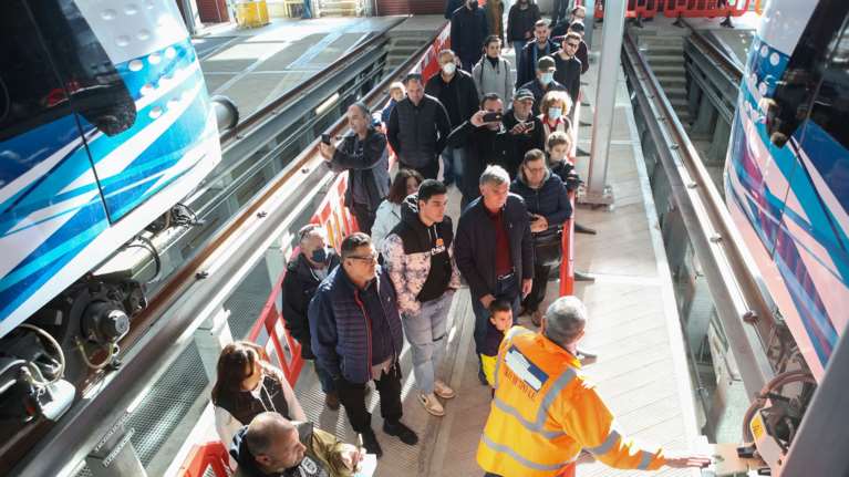 Συρρέουν οι Θεσσαλονικείς για να δουν το μετρό - Δεύτερη ημέρα ξενάγησης στον σταθμό Παπάφη και το αμαξοστάσιο [εικόνες]