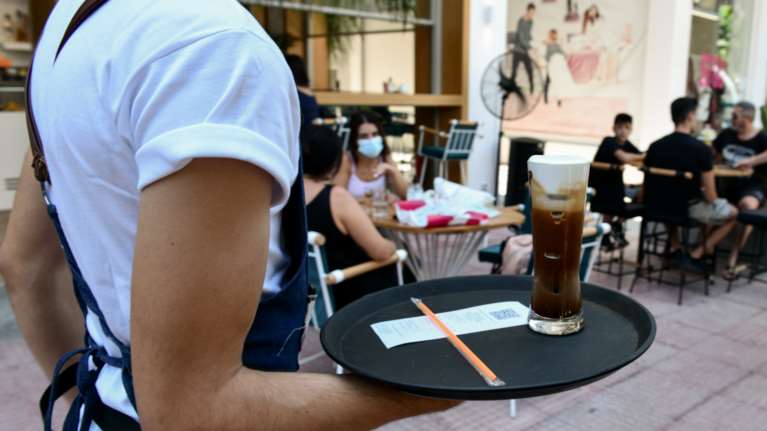 Έφοδος της εφορίας στις επιχειρήσεις εστίασης - Τι θα ψάξει, ποιες εξαιρούνται