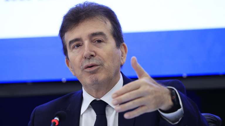 Μήνυση Χρυσοχοΐδη στον 42χρονο μαστροπό που συνέλαβε το ελληνικό FBI - Ελεγε ότι ήταν φίλοι και απειλούσε τα θύματα