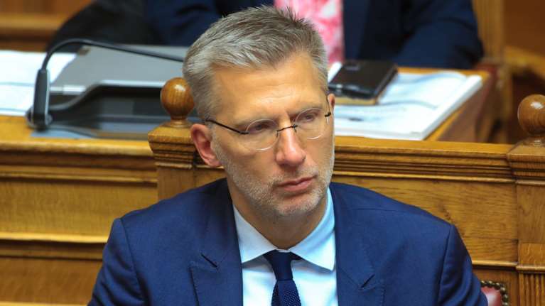 Ο Σκέρτσος προανήγγειλε οριστικό &quot;λουκέτο&quot; σε μαγαζιά που διαθέτουν αλκοόλ σε ανήλικους