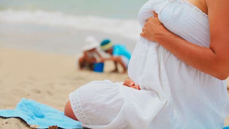 Γιατί ο κίνδυνος αποβολής μιας εγκύου μεγαλώνει το καλοκαίρι και ιδίως τον Αύγουστο