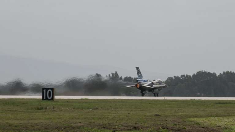 Αραξος: Με μαχαίρια, τσεκούρι και 4.000 ευρώ ο 47χρονος που έπεσε με το φορτηγό στην πύλη του στρατοπέδου