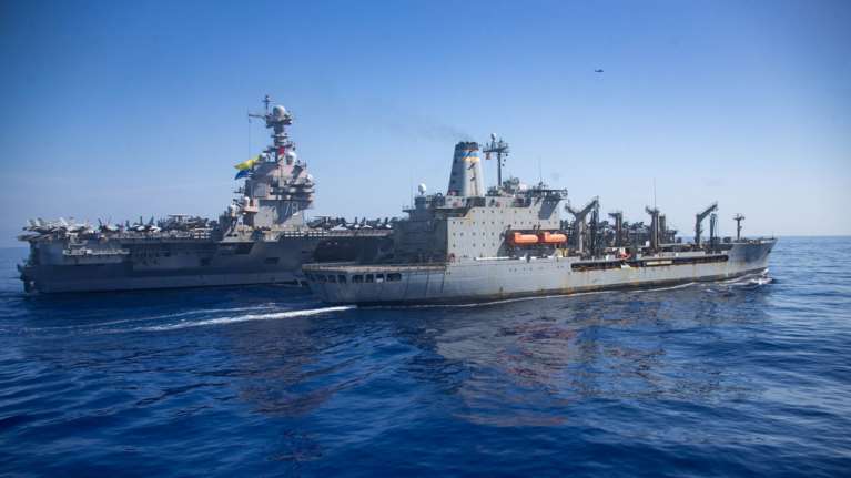 Υεμένη: Αμερικανικό πολεμικό πλοίο αναχαίτισε πυραύλους και drones που πιθανολογείται ότι είχαν στόχο το Ισραήλ