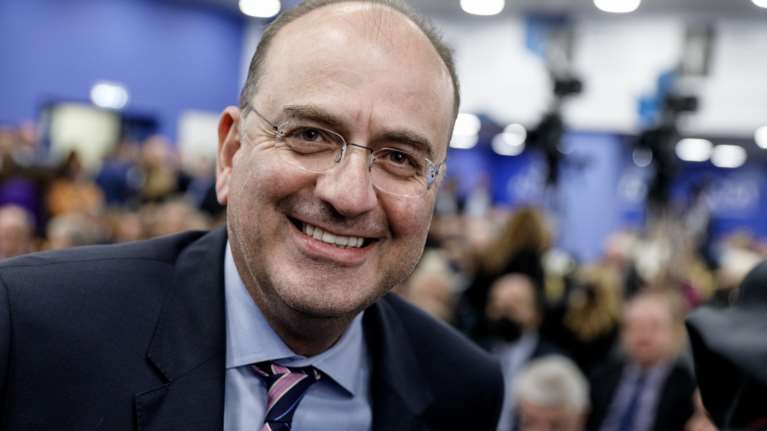 Μακάριος Λαζαρίδης: Πείστηκα από τον πρωθυπουργό και θα ψηφίσω τον νόμο για τα ομόφυλα ζευγάρια