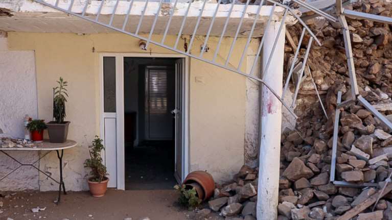 Στην Ελασσόνα εκτάκτως ο Γ.Γ Πολιτικής Προστασίας - Χωρίς ρεύμα χωριά της περιοχής μετά τα 5,9 Ρίχτερ