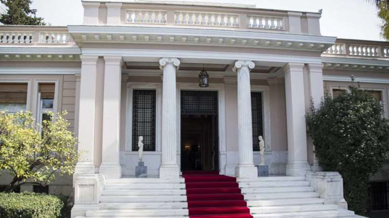 Κυβερνητικές πηγές για ΟΠΕΚΕΠΕ: Ουρά της Κωνσταντοπούλου και του Βαξεβάνη η ηγεσία του ΠΑΣΟΚ - Το ένα λάθος μετά το άλλο