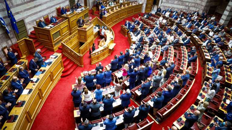 Νέα σύγκρουση στη Βουλή για τις υποκλοπές: Ψηφίζεται η πρόταση του ΠΑΣΟΚ για σύσταση Εξεταστικής Επιτροπής