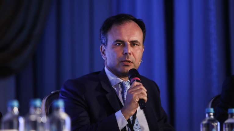 Το παρασκήνιο της παραίτησης Πατέλη- Ο γάμος των ομόφυλων ζευγαριών, η &quot;ανακούφιση&quot; του Μαξίμου και ο αδελφός υπουργός