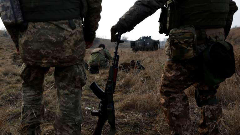 Ουκρανία: Ούτε το Πάσχα δεν σταμάτησαν οι ρωσικοί βομβαρδισμοί - "Τίποτα δεν είναι ιερό"