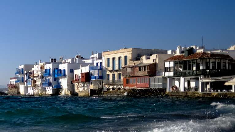 Ξυλοδαρμός μητέρας στη Μύκονο: Νέα επίθεση καταγγέλλει φίλη της 44χρονης - &quot;Από τραμπούκους φίλους του 17χρονου γιου&quot;