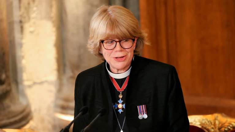 Γυναίκα για πρώτη φορά η νέα Αρχιεπίσκοπος της Αγγλικανικής εκκλησίας - Πρώην νοσοκόμα, θα ορκίσει τον επόμενο βασιλιά