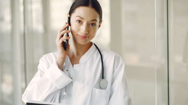 Ερχεται ο προσωπικός γιατρός για όλους: Ποιος θα είναι, πώς θα τον επιλέγουμε - Όσα πρέπει να γνωρίζουμε