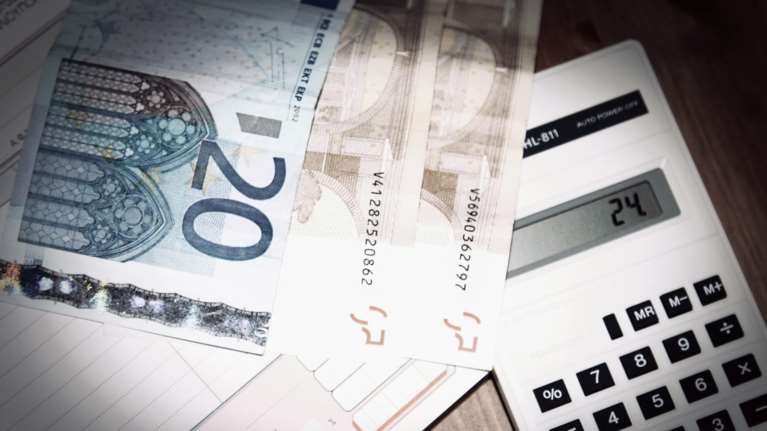 Ποιοι πληρώνουν φόρους στην Ελλάδα; - Η άνιση κατανομή των βαρών και η πολύπαθη μεσαία τάξη