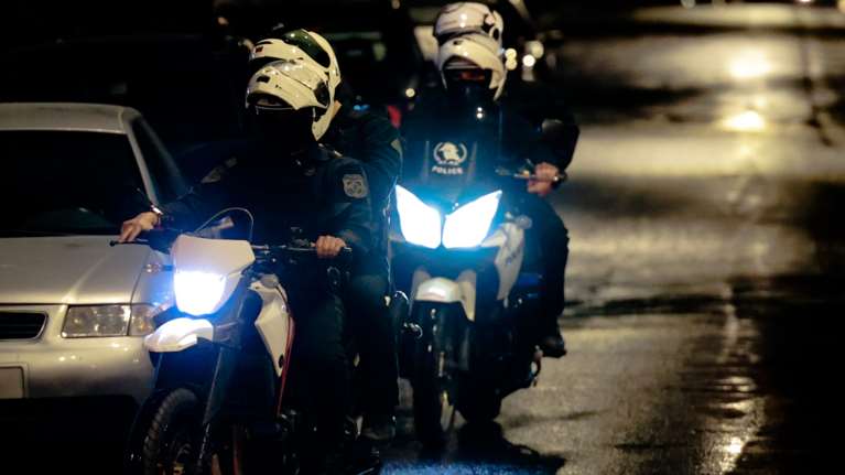 Νυχτερινη καταδίωξη στην Πάτρα: 32χρονος παρέσυρε και τραυμάτισε άνδρα της ΔΙΑΣ