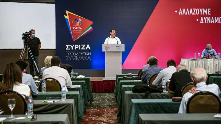 Το παρασκήνιο της &quot;σφαγής&quot; στην Κ.Ε του ΣΥΡΙΖΑ - Μετέωρο βήμα Τσίπρα για εσωκομματική εκεχειρία