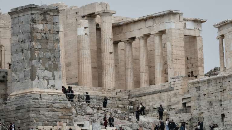 Εισβολή 500 οπαδών του Ολυμπιακού στην Ακρόπολη - Η ανακοίνωση του Υπουργείου Πολιτισμού