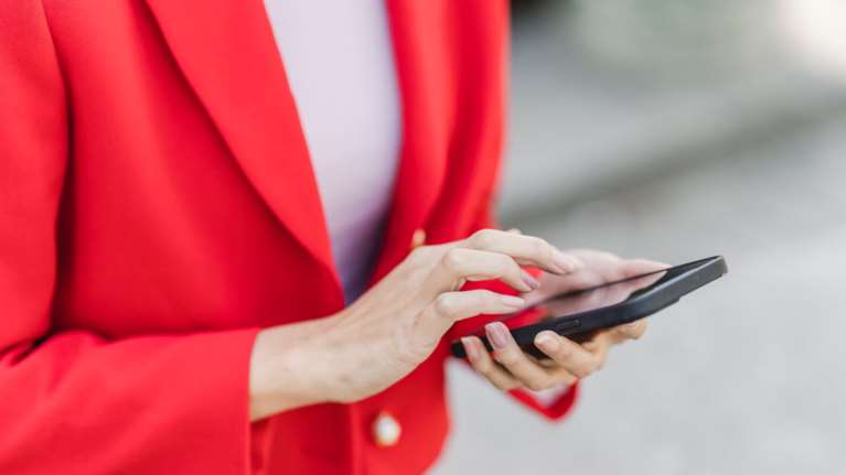 Πιο φθηνά τα δεδομένα στην κινητή τηλεφωνία - Στροφή στα απεριόριστα πακέτα