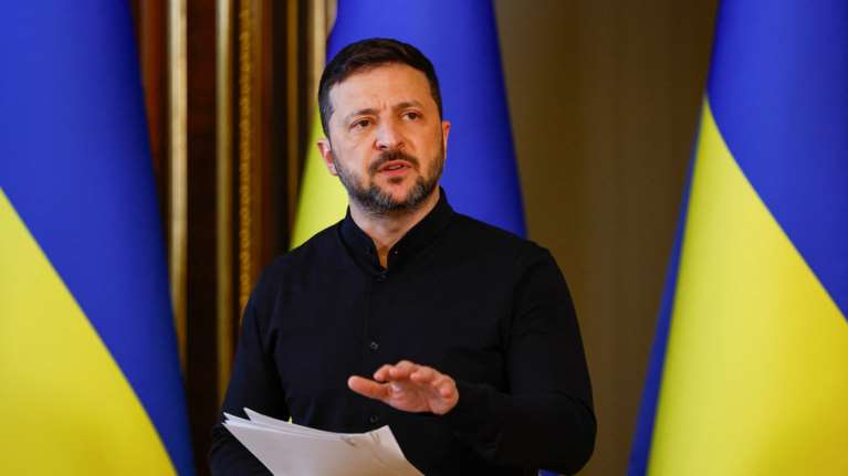 Επιμένει ο Ζελένσκι: Οι συνομιλίες για τις εγγυήσεις ασφαλείας θα πρέπει να διεξαχθούν σε επίπεδο ηγετών