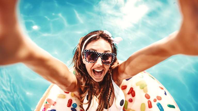 6 ασυνήθιστα καλοκαιρινά τραγούδια