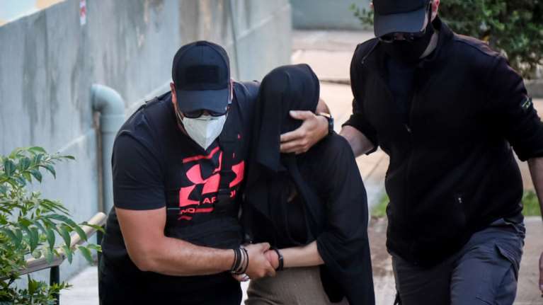 Επίθεση με βιτριόλι: Αυτή είναι η φωνή της 36χρονης Έφης - Σοκάρουν οι συνομιλίες με τη χαρτορίχτρα [Βίντεο]