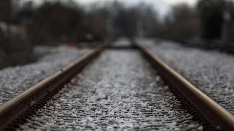 "Πλάκα κάναμε": Τι απαντά ο σταθμάρχης που συμμετείχε στους διαλόγους με τα σεξουαλικά υπονοούμενα εν ώρα υπηρεσίας