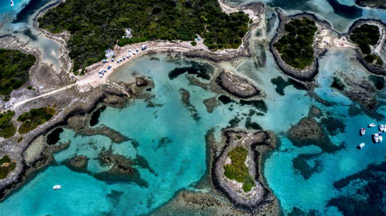 Λιχαδονήσια: Ενας επίγειος παράδεισος μια &quot;ανάσα&quot; από την Αθήνα - Μοναδικές εικόνες από ψηλά