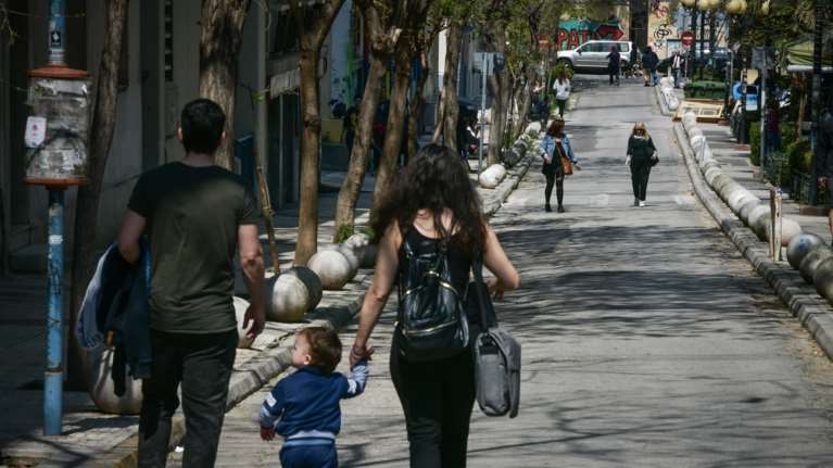 Καιρός: Τους 28 βαθμούς θα αγγίξει σήμερα ο υδράργυρος - Πού θα σημειωθούν βροχές