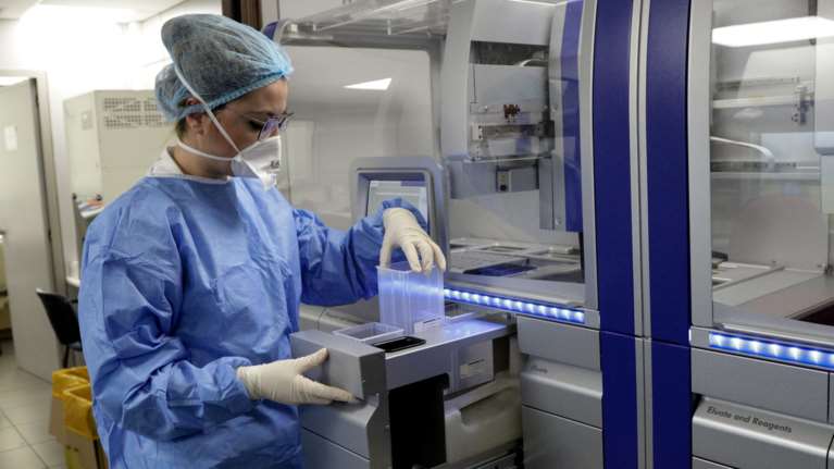 Κορονοϊός: Ποιοι κινδυνεύουν περισσότερο ανάμεσα στο προσωπικό των νοσοκομείων