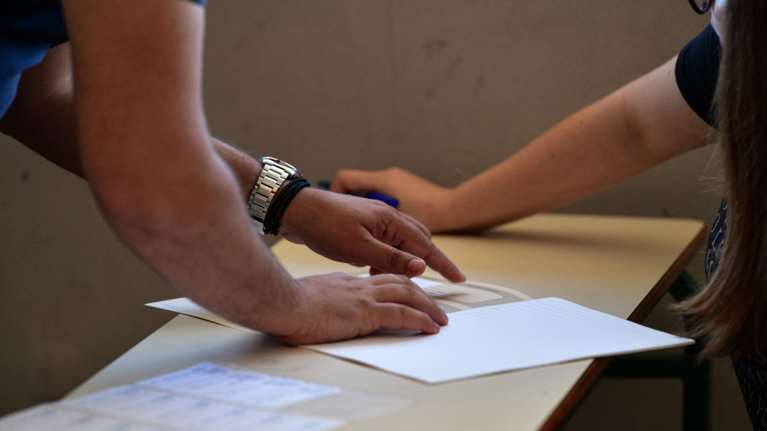 Πανελλήνιες 2022 - Οι 5 αλλαγές στις φετινές εξετάσεις: Λατινικά αντί Κοινωνιολογίας, βάση εισαγωγής, δεύτερο μηχανογραφικό