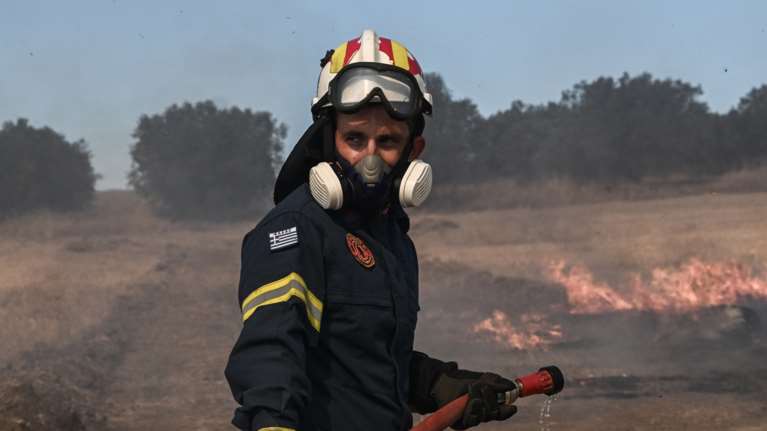 Πυρομανείς, κτηματικές διαφωνίες και προσωπικές διαφορές: Tο προφίλ των ατόμων που συνελήφθησαν για εμπρησμούς