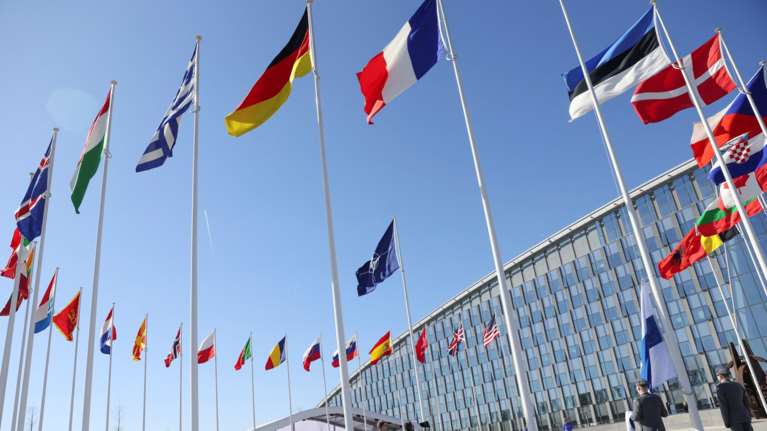 Γενικός Γραμματέας ΝΑΤΟ: Τα κράτη - μέλη συμφώνησαν να δαπανούν το 5% του ΑΕΠ τους για την άμυνα