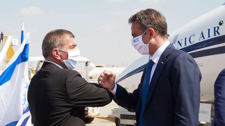 Στο Ισραήλ ο Μητσοτάκης - Η συμβολική λεπτομέρεια στη μάσκα [εικόνες]