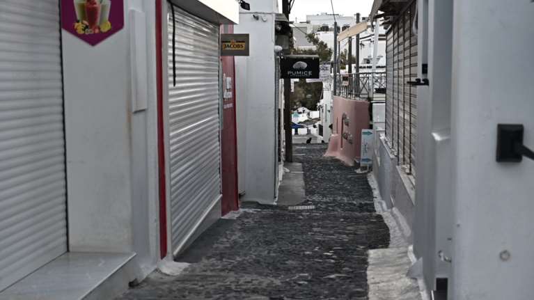 Σαντορίνη: Αναστολή συμβάσεων και αποζημίωση ειδικού σκοπού - Έκτακτα μέτρα για εργαζόμενους και επιχειρήσεις