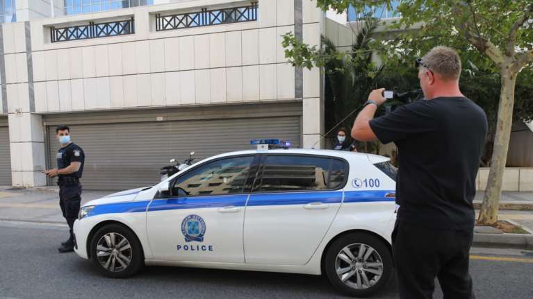 Επεισόδιο στο Εφετείο Αθηνών: 30 χούλιγκαν επιτέθηκαν με μαχαίρι σε δύο άτομα - Ένας τραυματίας, 4 προσαγωγές